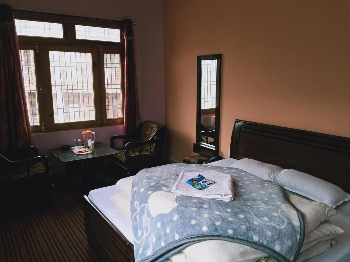 Mahima Hotel Sāngla Kültér fotó